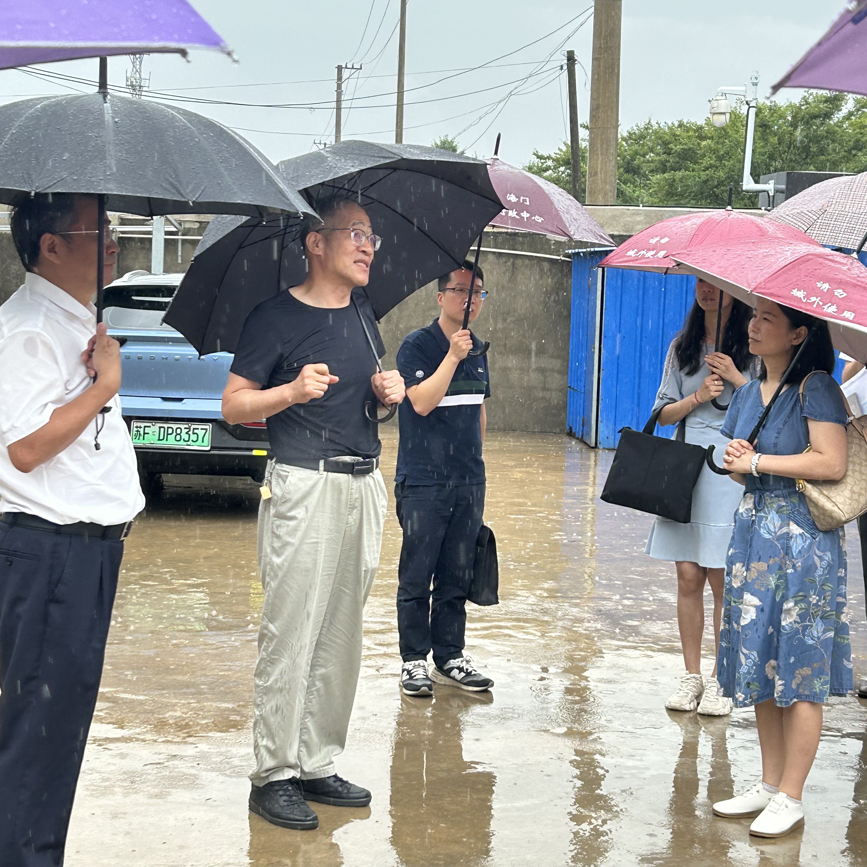 全国人大常委会机关青年干部到访京海集团调研