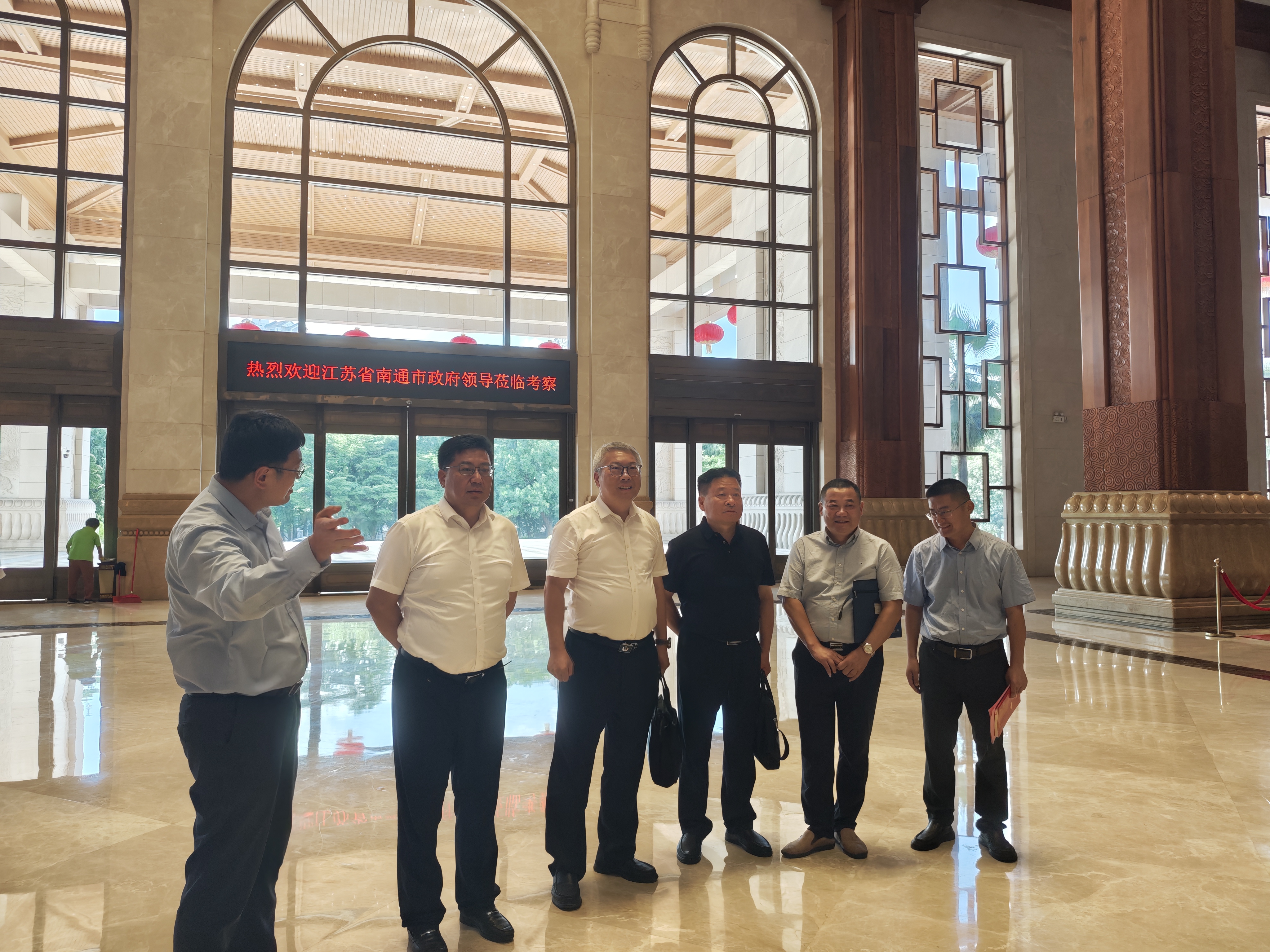 政企协同发力，共谋发展新篇--刘洪副市长率队调研温氏股份
